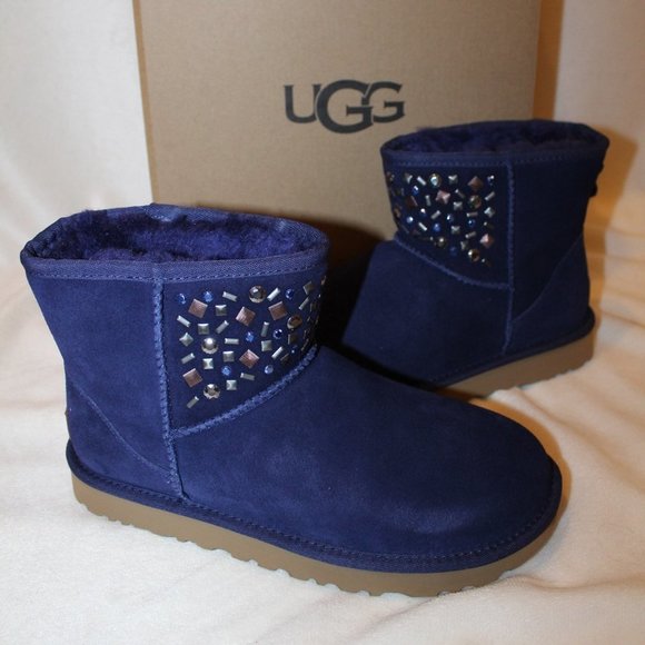 NIB UGG WOMEN'S CLASSIC MINI SUEDE STUDDED SHEARLING LINED BOOTS BLUE‎ - Picture 1 of 7
